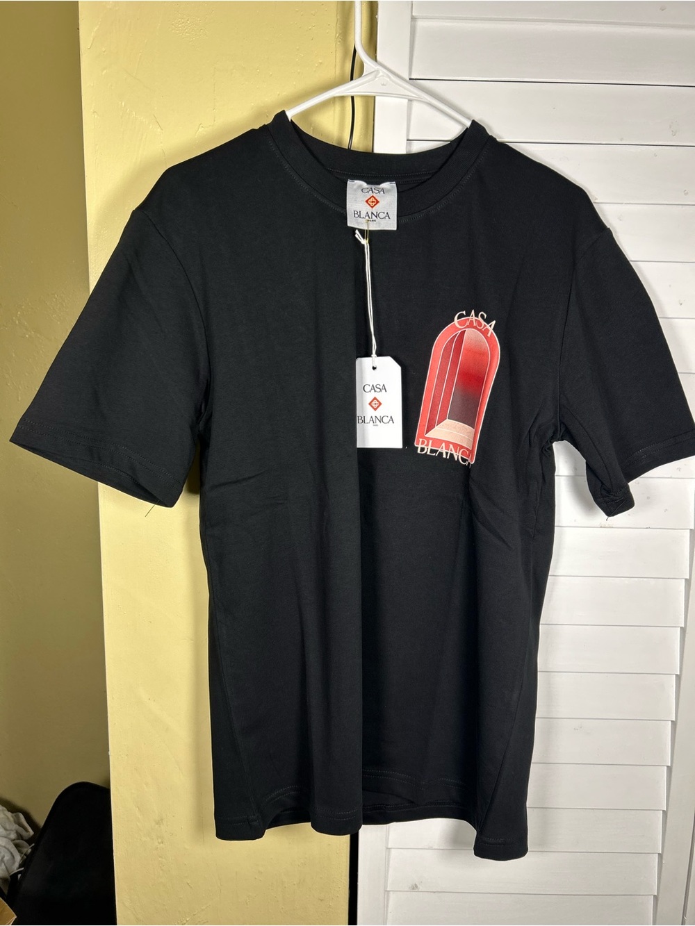 BLACK & PINK ARCHES SHORT SLEEVE T‑SHIRT
